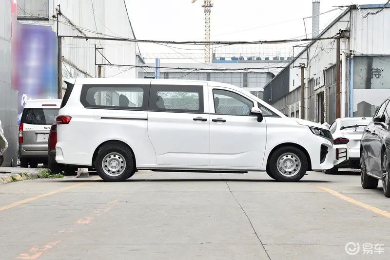 预算618万元车型推荐为信仰而来